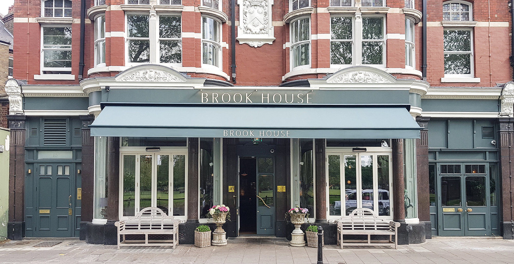 Classic awning for Brook House, Fulham Morco Blinds